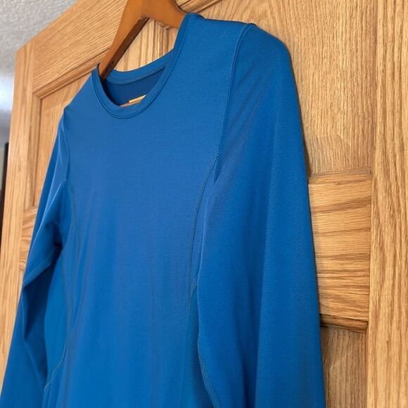 LUCY Tech Shirt  - Picture 5 of 12
